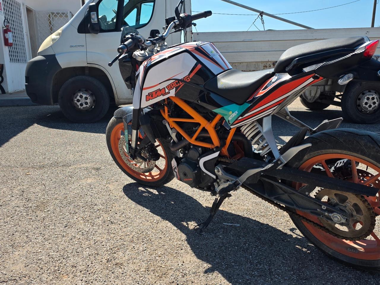 Ktm 390 Duke racing