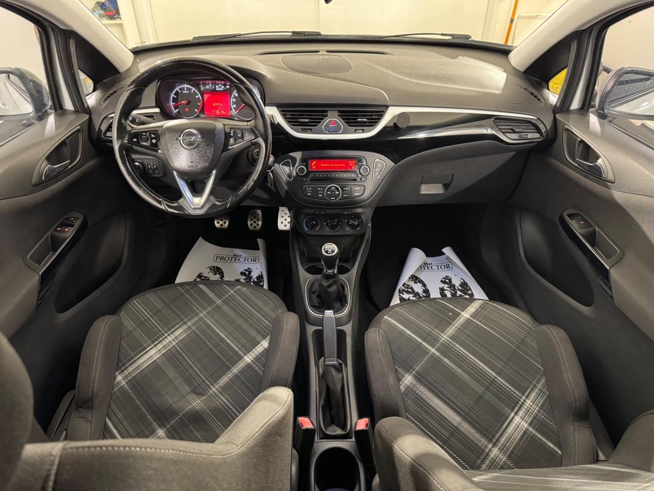 Opel Corsa 1.4 90CV Coupé b-Color