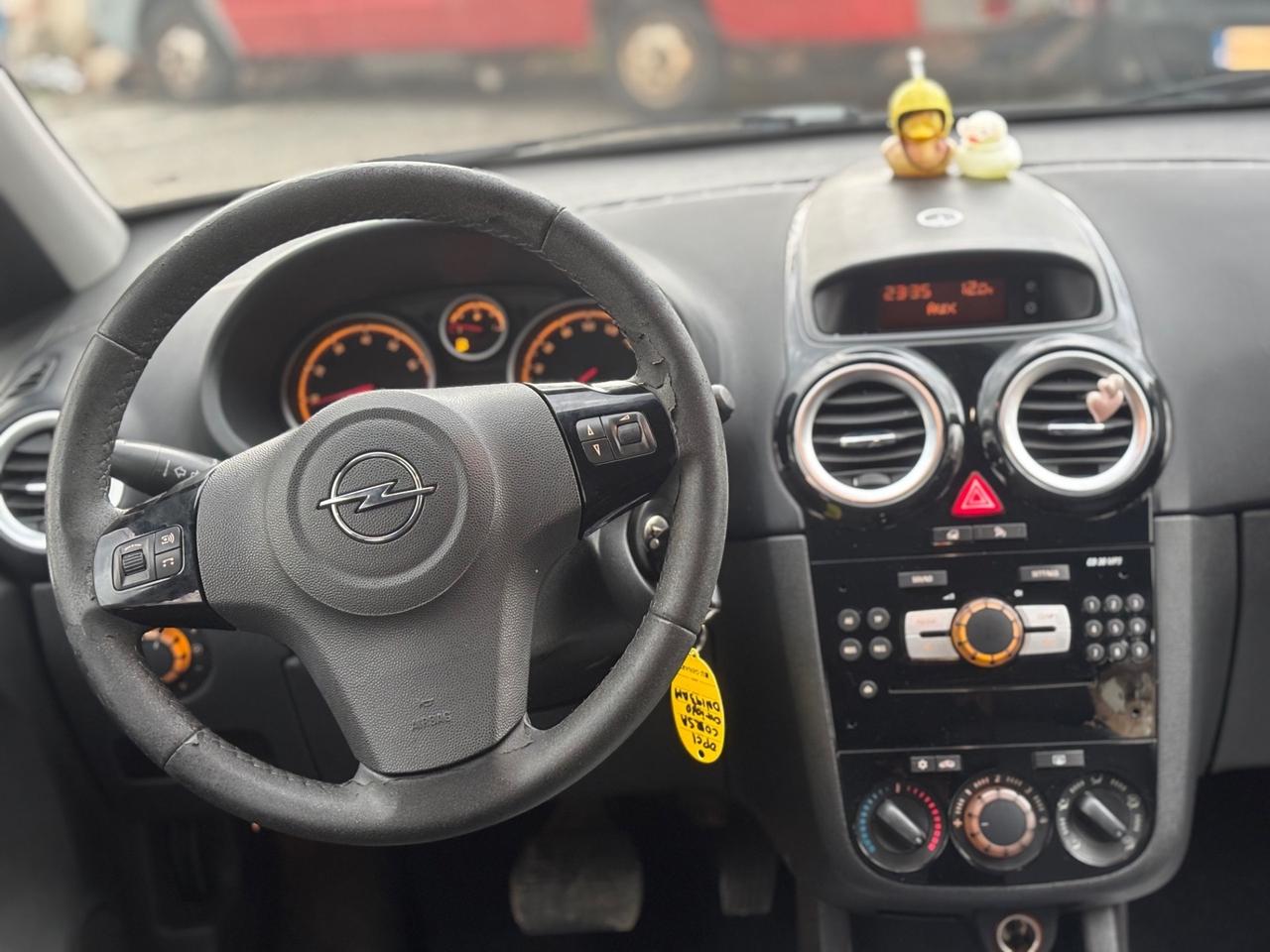 Opel Corsa 1.2 benzina AUTOMATICA