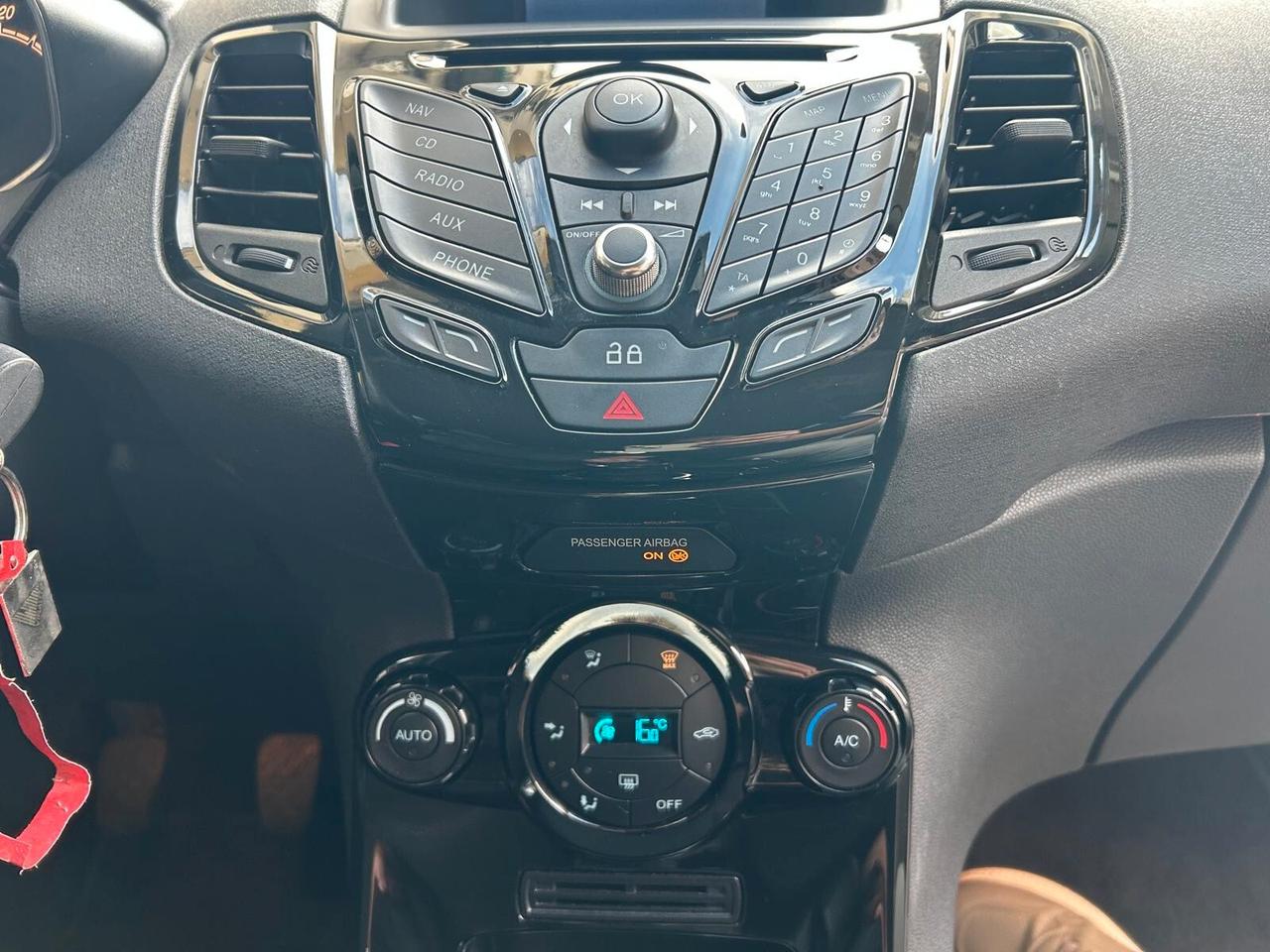 Ford Fiesta 1.5 TDCi 75 CV – IDEALE PER NEOPATENTATI 74.152 KM GARANZIA 12 MESI!