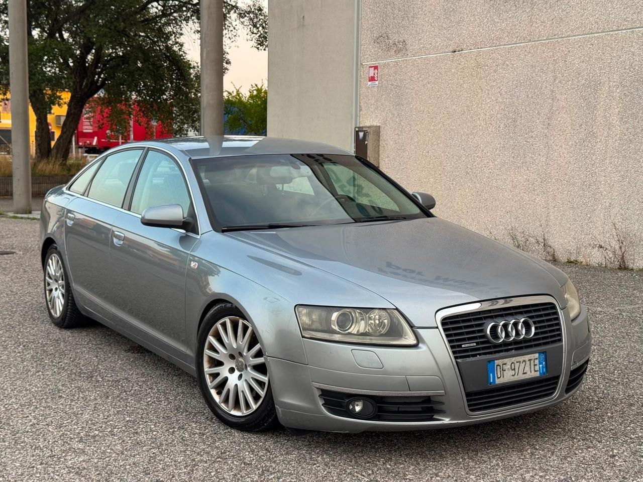 Audi A6 3.0 V6 TDI F.AP. quattro(Soffietto/sospensione destra con problemi )