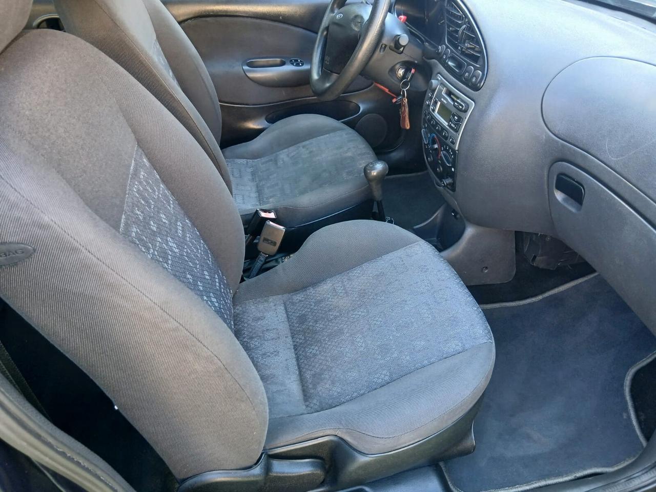Ford Fiesta 1.2i 16V cat 5 porte Ambiente