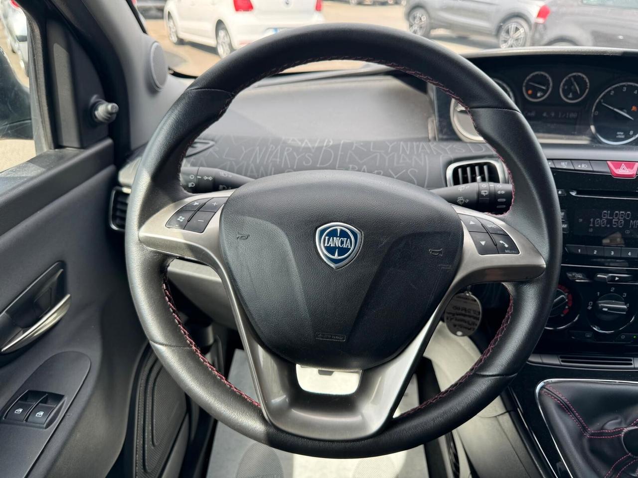 Lancia Ypsilon 1.2 BENZ ELEFANTINO 2013