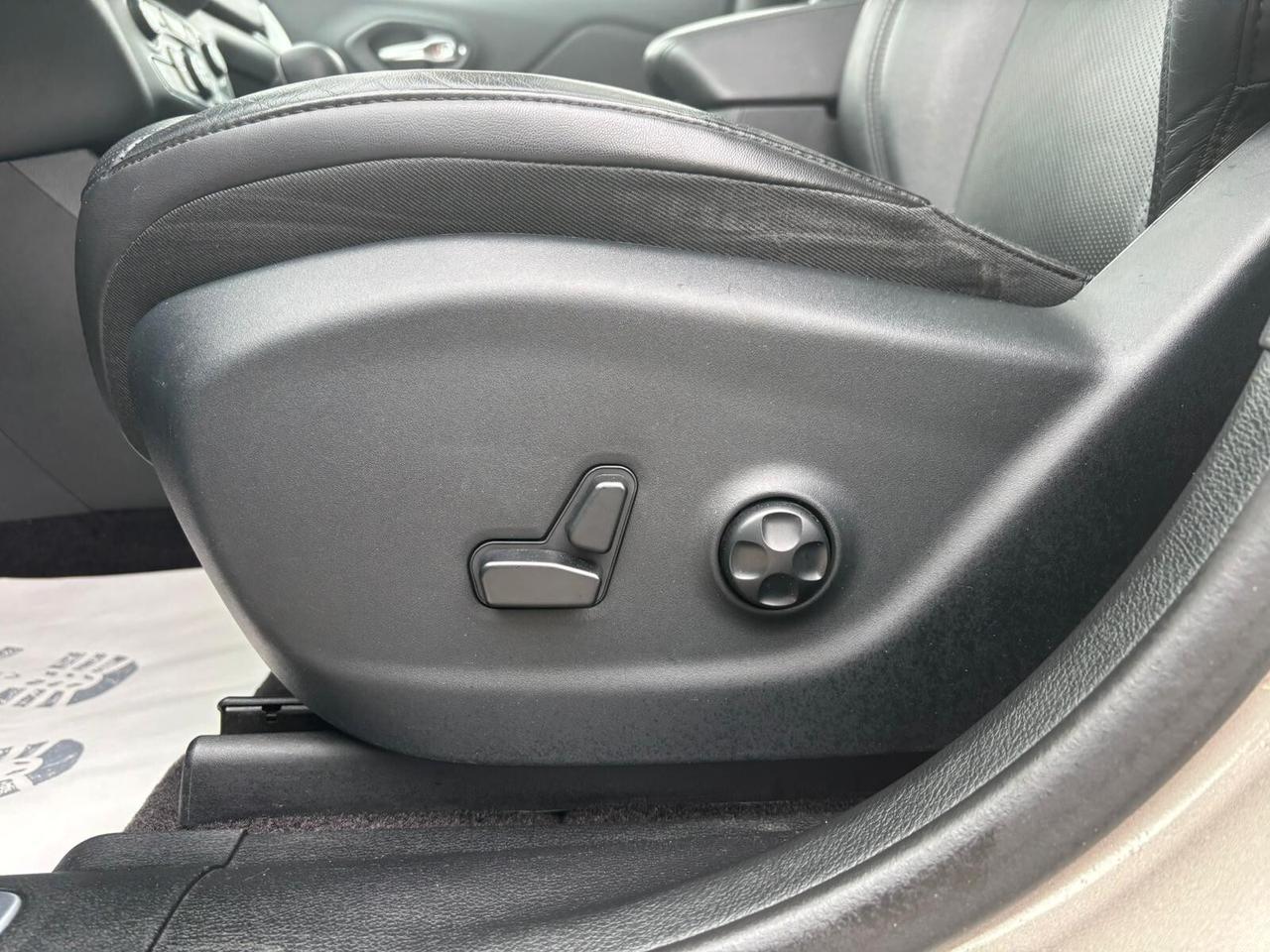 Jeep Cherokee 2.2 Mjt II 4WD Active Drive Overland