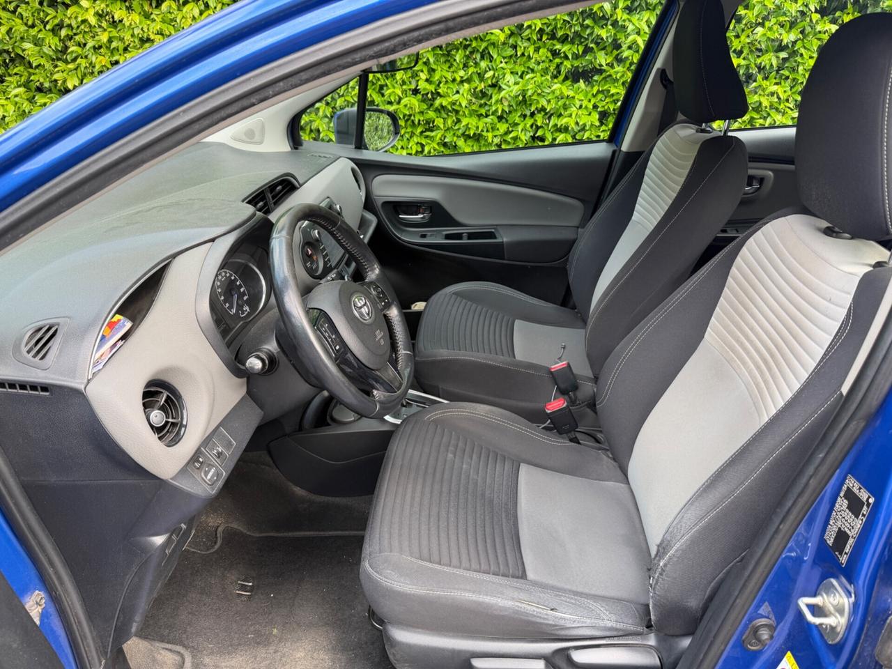 TOYOTA YARIS 1.5 BENZINA-IBRIDA AUTOMATIC EURO6B NEOPATENTATI