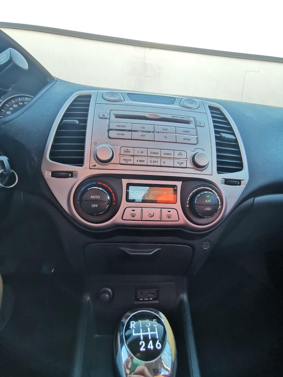 Hyundai i20 1.6 CRDi VGT 5p. Premium 2010