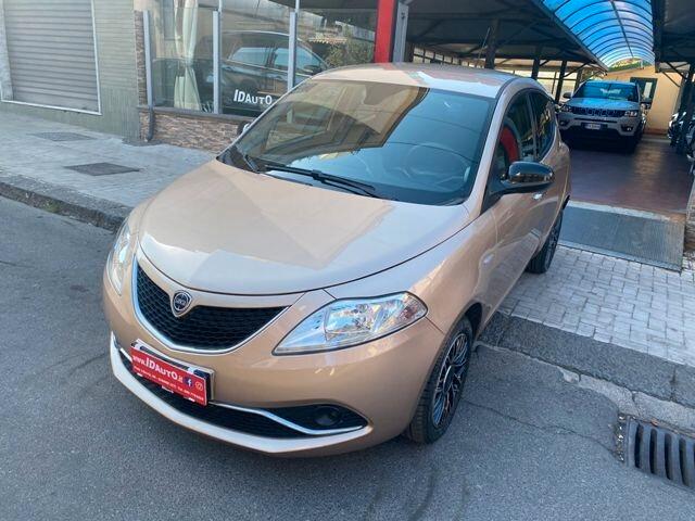 Lancia Ypsilon 1.2 69 CV 5 porte Gold