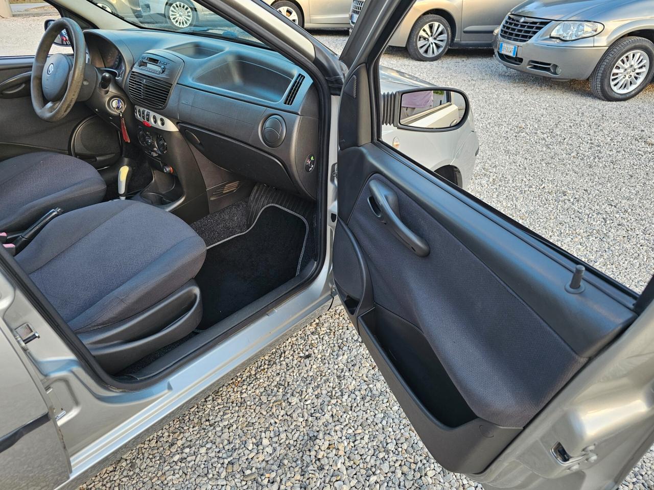 Fiat Punto 1.2i cat 5 porte EL cambio automatico soli 100000km