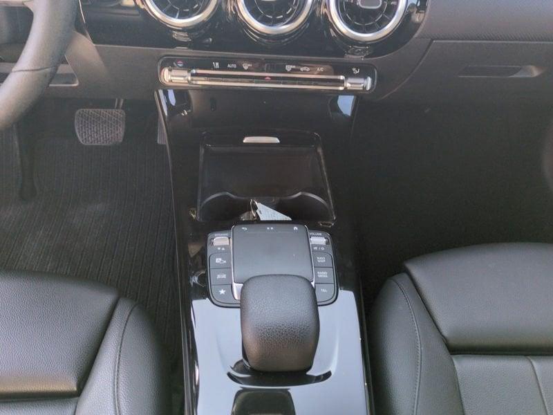 Mercedes-Benz Classe A A 180 d Sport auto