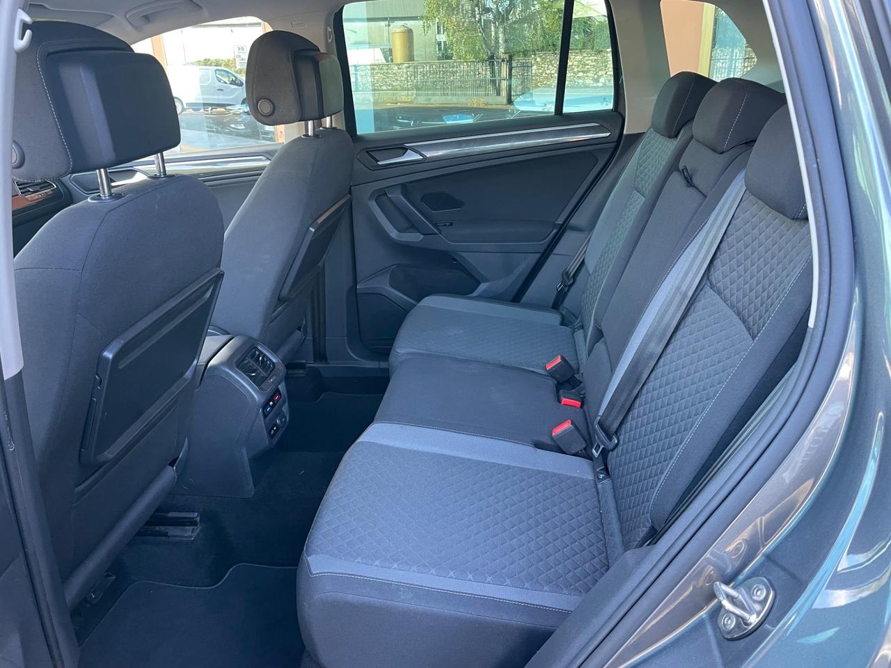 Volkswagen Tiguan 2.0 TDI SCR DSG Business