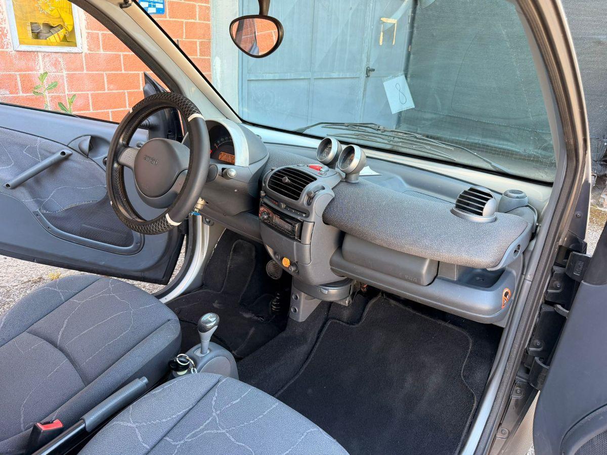 SMART - Fortwo - 700 coupÃ© pulse