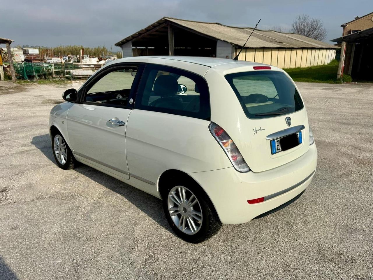 Ypsilon Restayling ecochic 1.4 Benzina GPL neopatentati