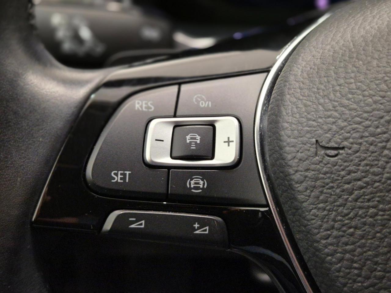 Volkswagen T-Roc 1.5 TSI Style dsg - Carplay - ACC/Lim - Sens. Park