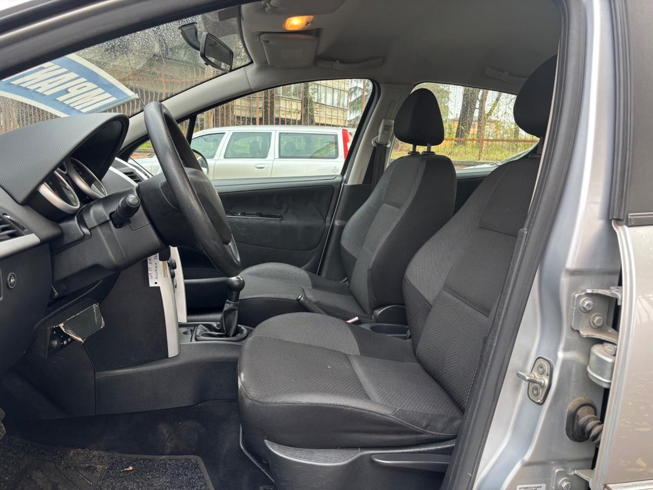 Peugeot 207 Plus 1.4 8V 75CV 5p. ECO GPL