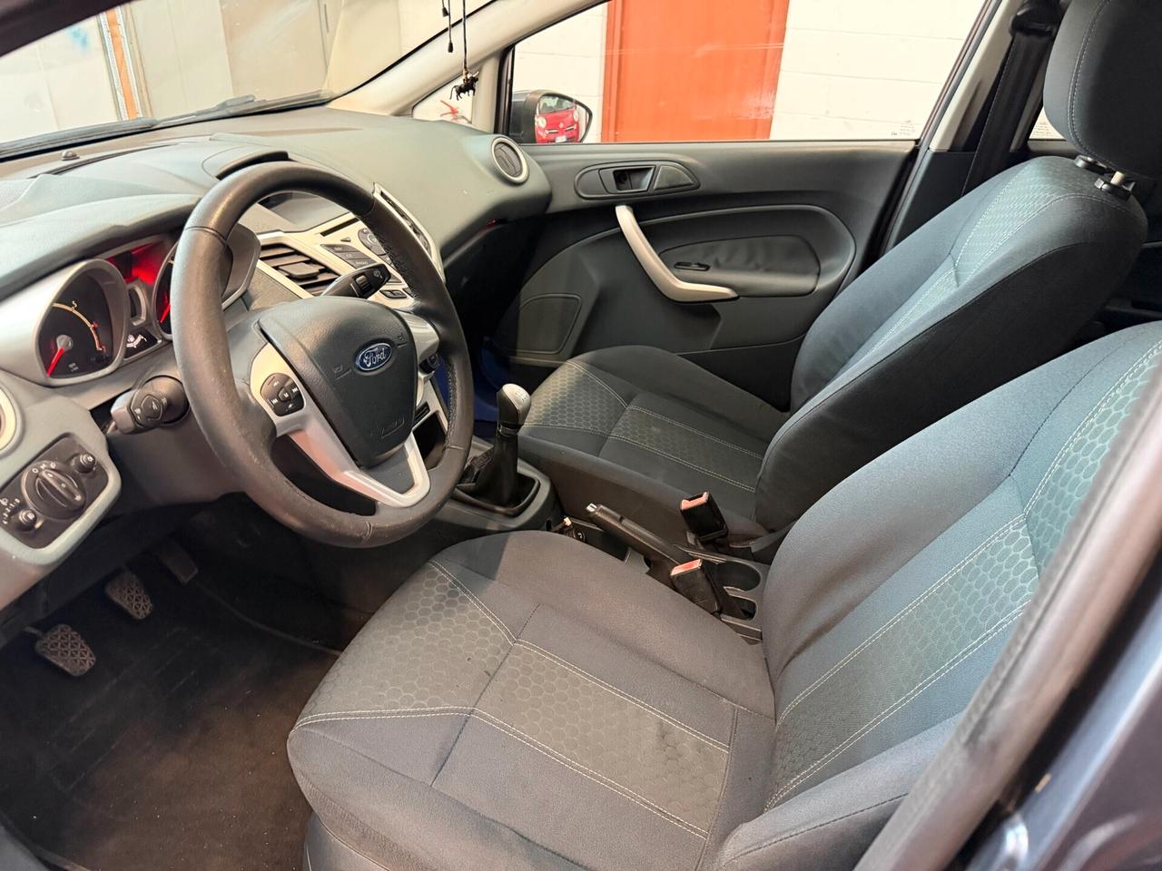 Ford Fiesta 1.4 5p BZ-GPL TITANIUM