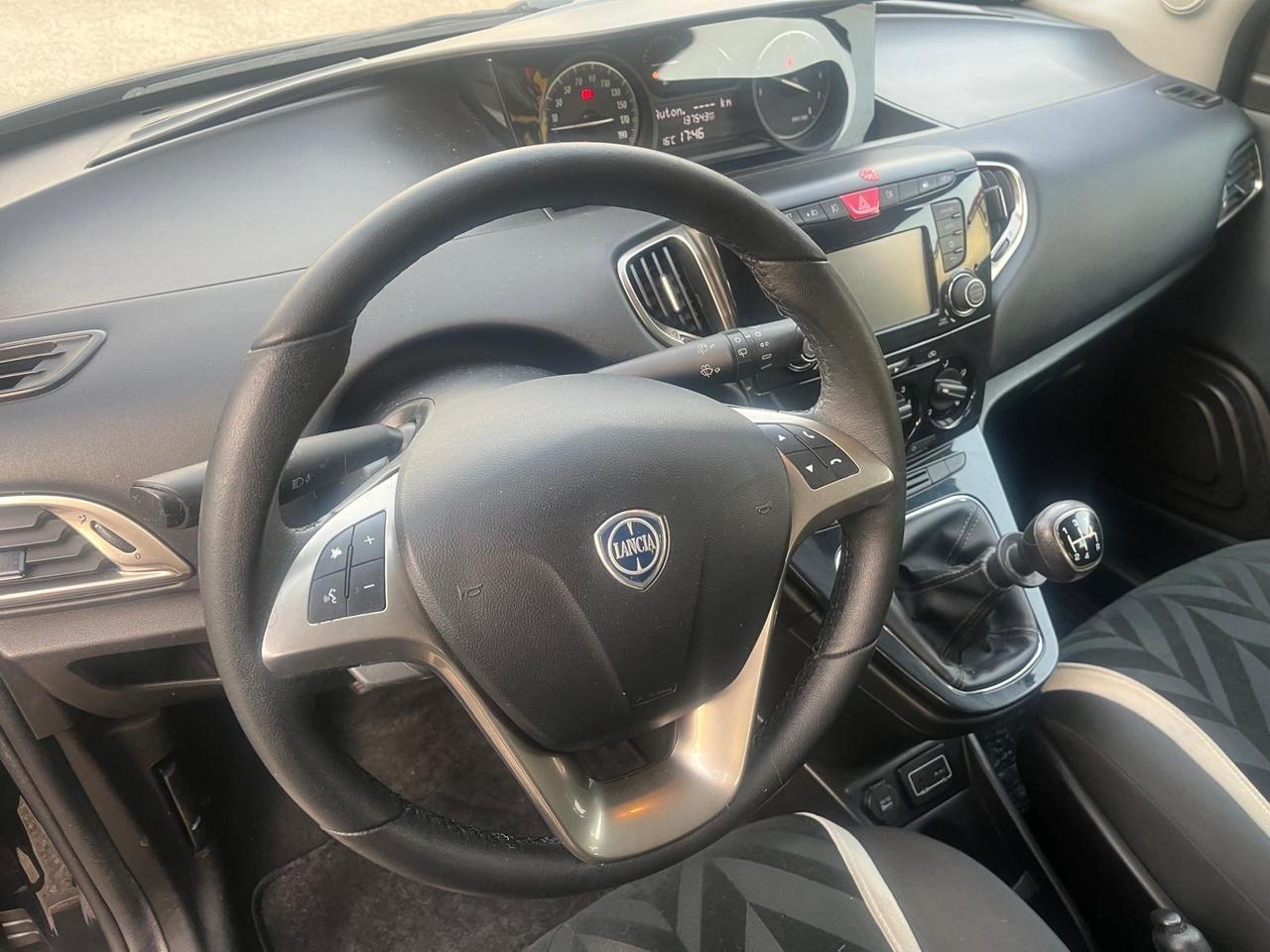 Lancia ypsilon-1.2 benz-full-11/2016