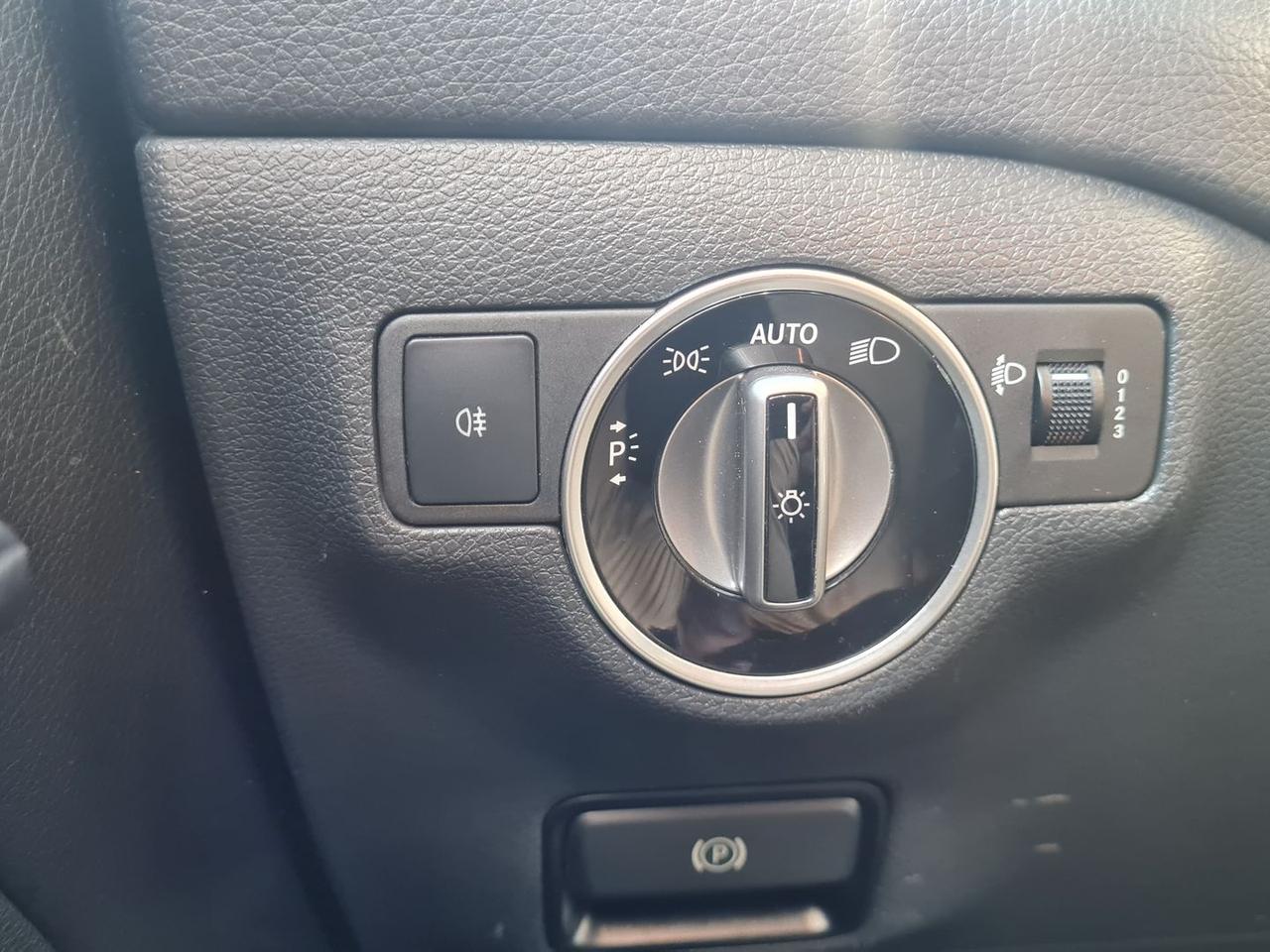 Mercedes-Benz CLA 180 D SPORT #6672