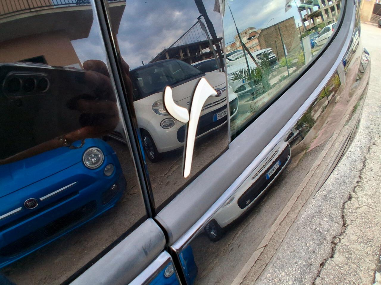 LANCIA YPSILON 1.2 BENZINA 69CVBLACK EDITION