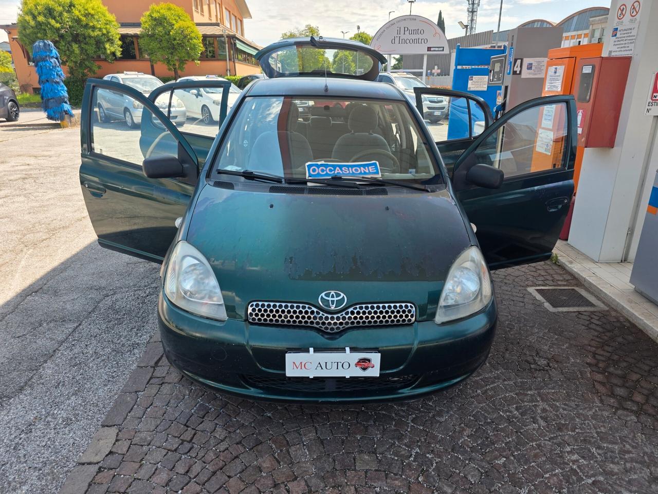 Toyota Yaris 1.0i 16V cat 5 porte con 246.000km
