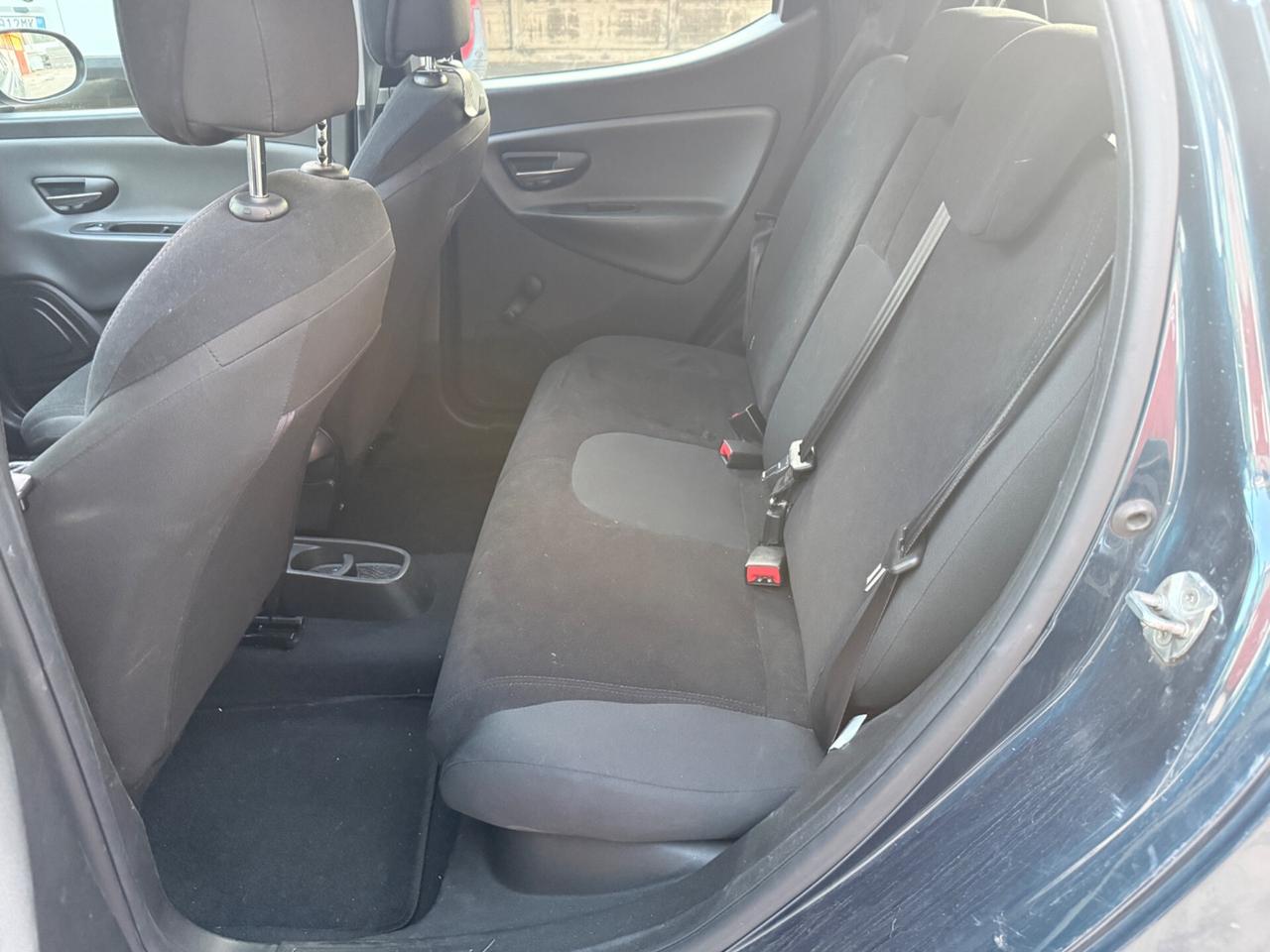 Lancia Ypsilon 1.3 MJT 16V 95 CV 5 porte S&S Silver