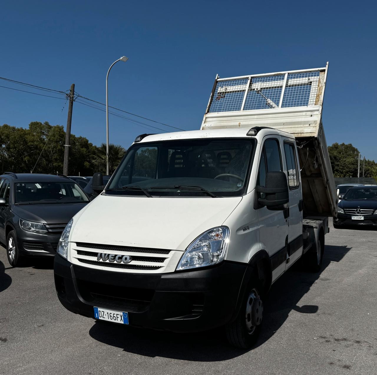 2008 Iveco Daily ribaltabile con gru