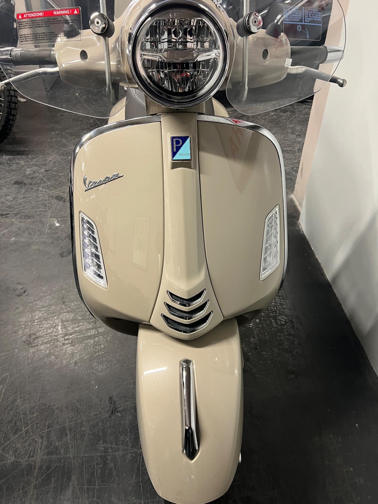 Vespa GTS 300