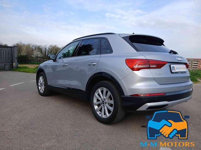 AUDI Q3 35 TFSI S tronic Business