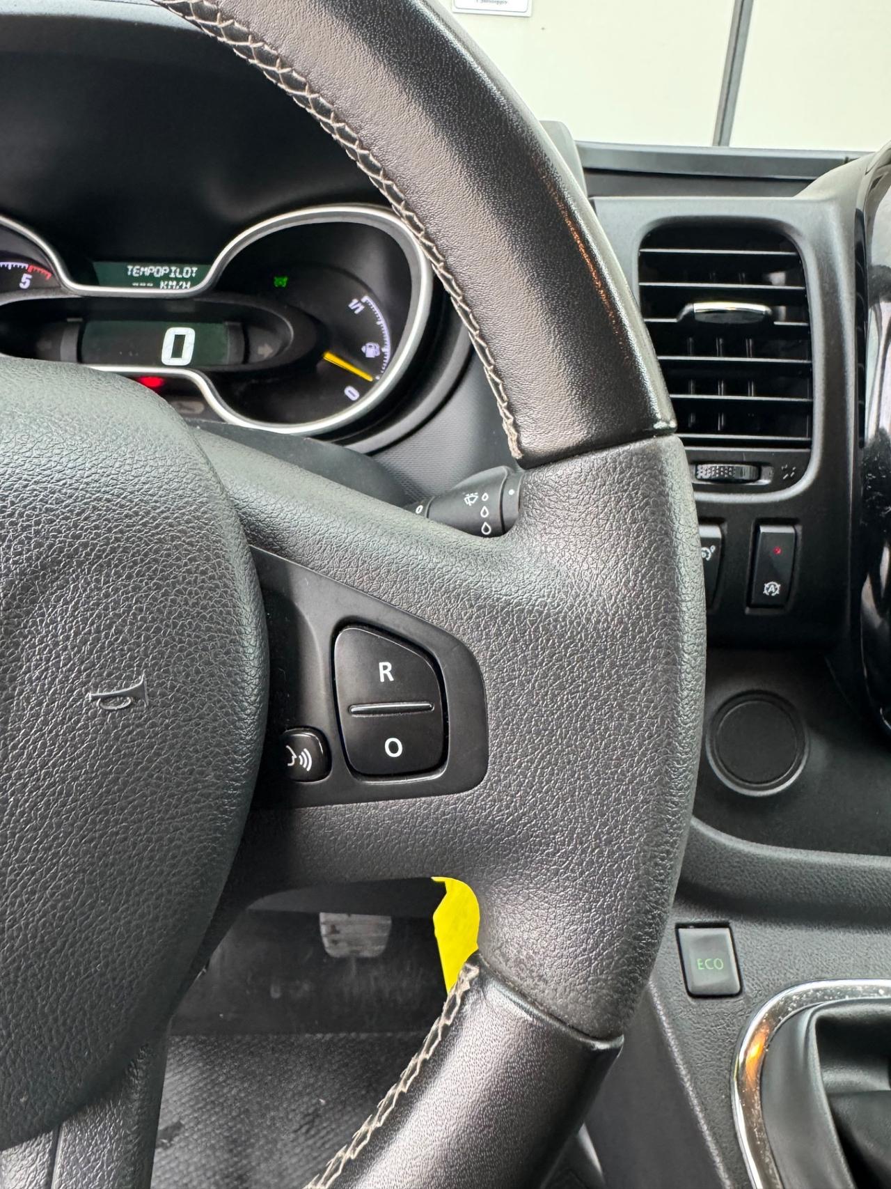 Opel Vivaro 9 posti