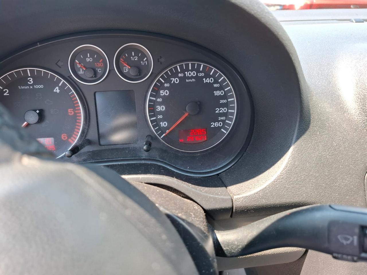 Audi A3 2.0 16V TDI Ambiente SBack Neopatentati