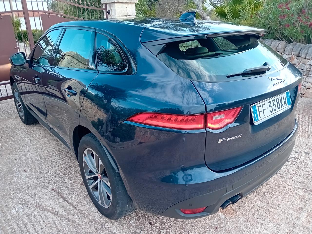 Jaguar F-Pace 2.0 D 180 CV R-Sport