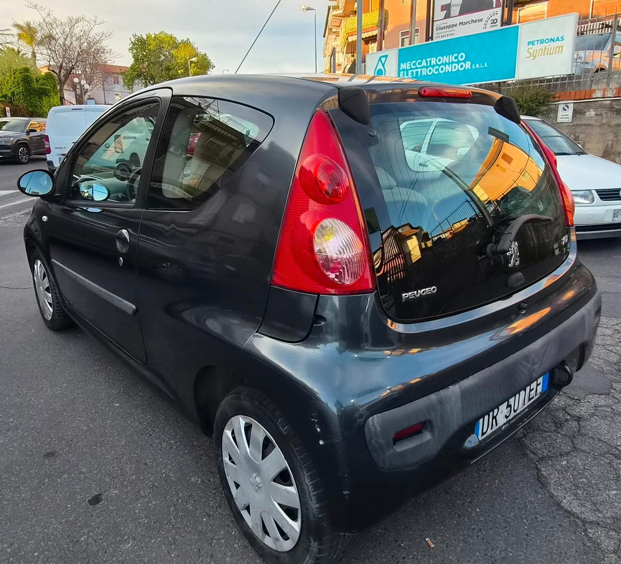 Peugeot 107 1.0 68CV 3p. Plaisir