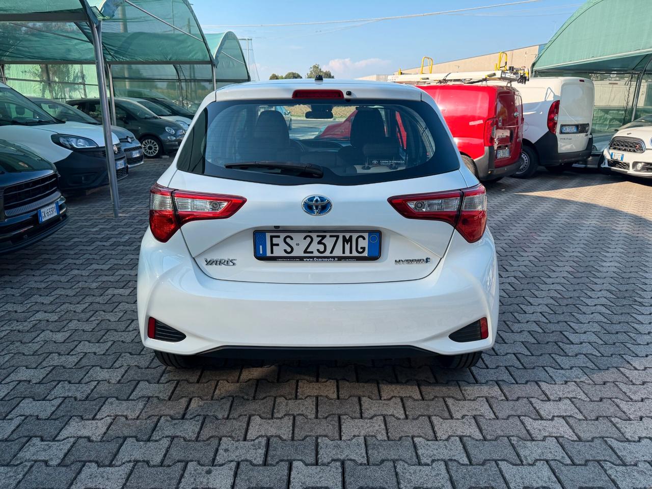 Toyota Yaris 1.5 Hybrid 5 porte Business