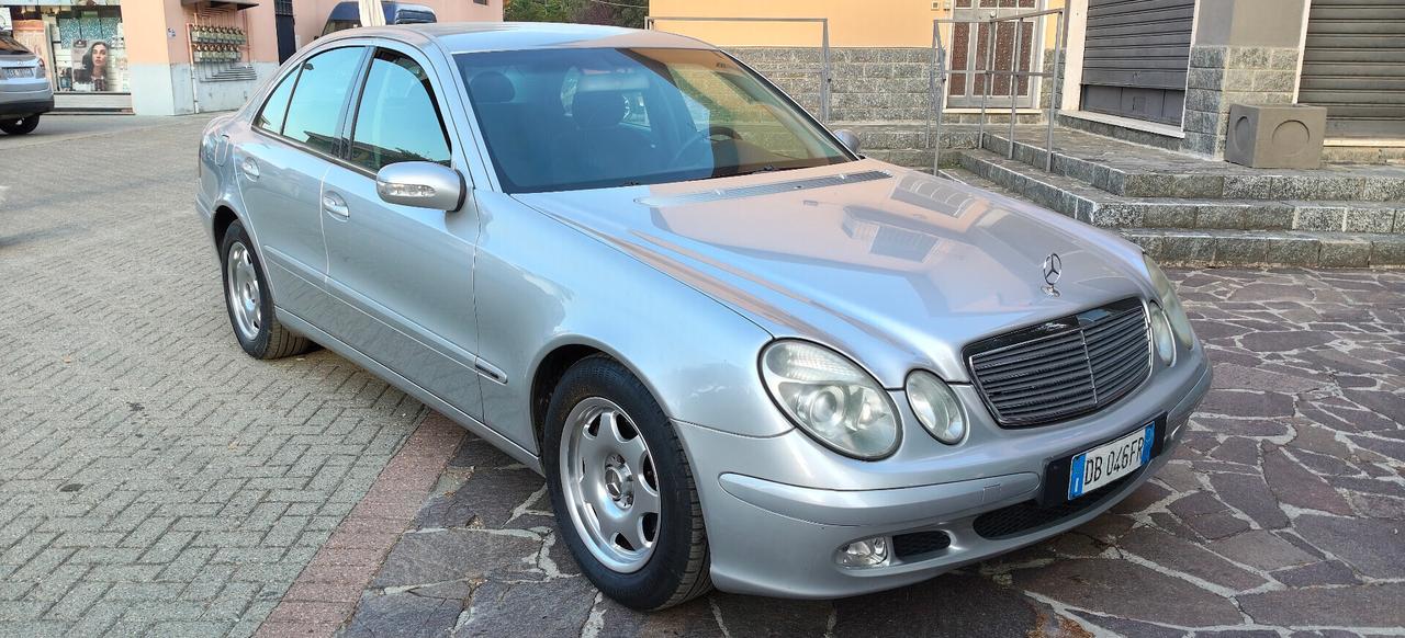 Mercedes E 200 K metano LEGGERE