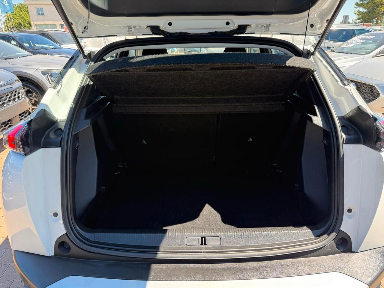 Peugeot 2008 BlueHDi 100 S&S Allure