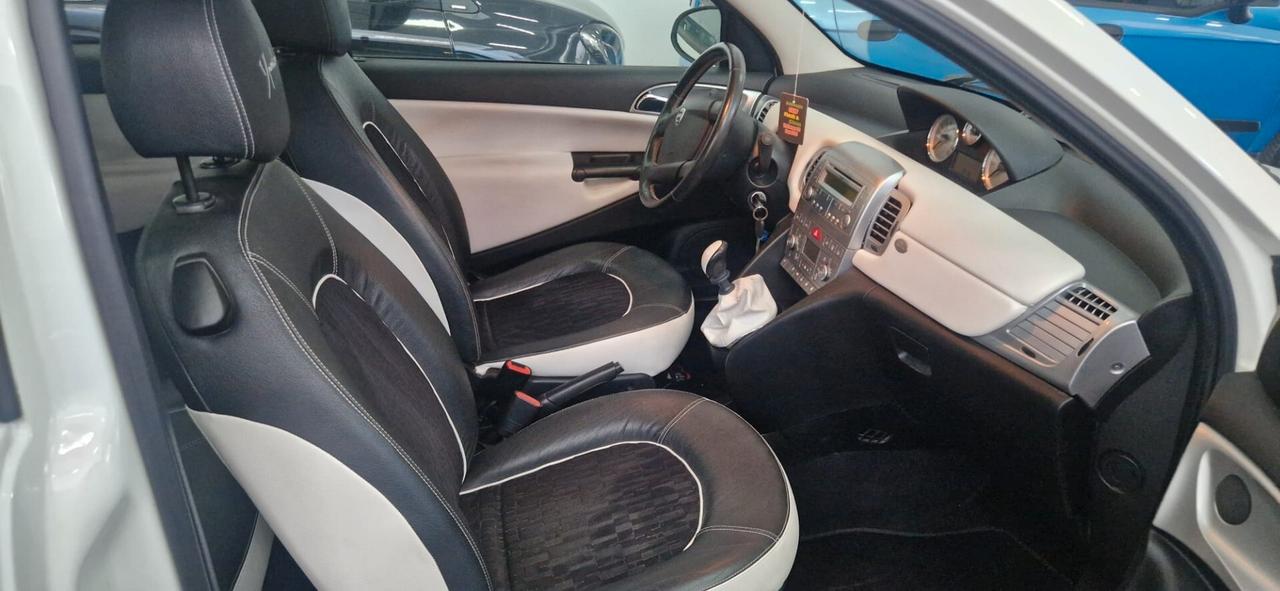 Lancia Ypsilon 1.2 69 CV Elle