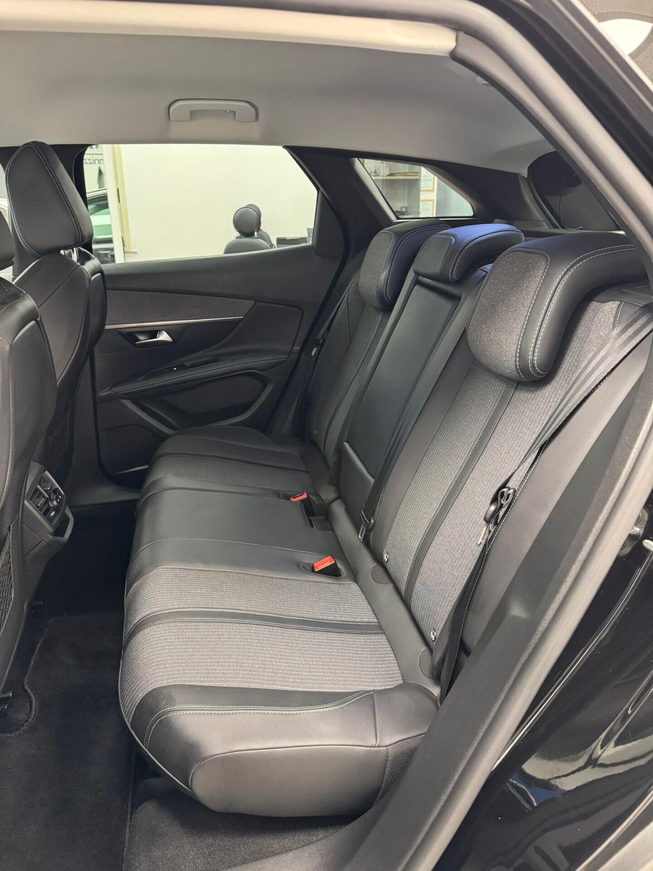 PEUGEOT 3008 BLUEHDI 130 CV S&S EAT8 ALLURE PACK 2022