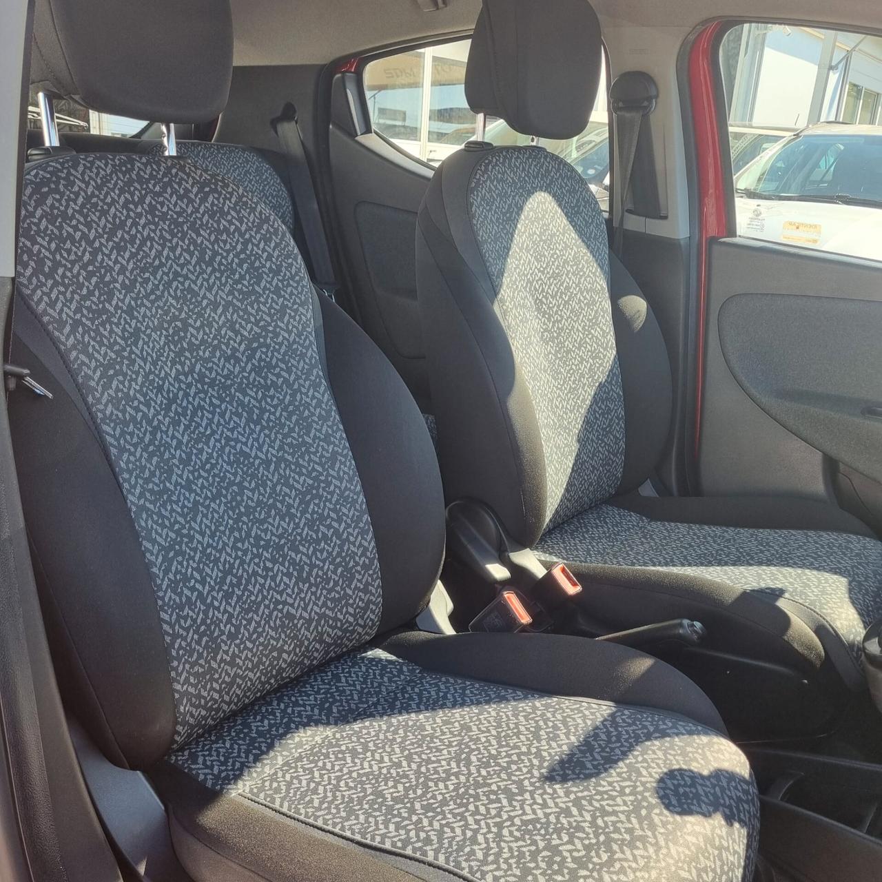 Lancia Ypsilon 1.0 FireFly 5 porte S&S Hybrid Ecochic UnYca