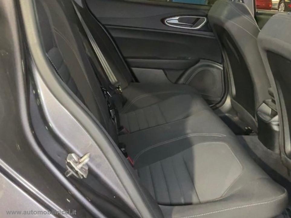 ALFA ROMEO Giulia 2.2 TD 160 CV AT8