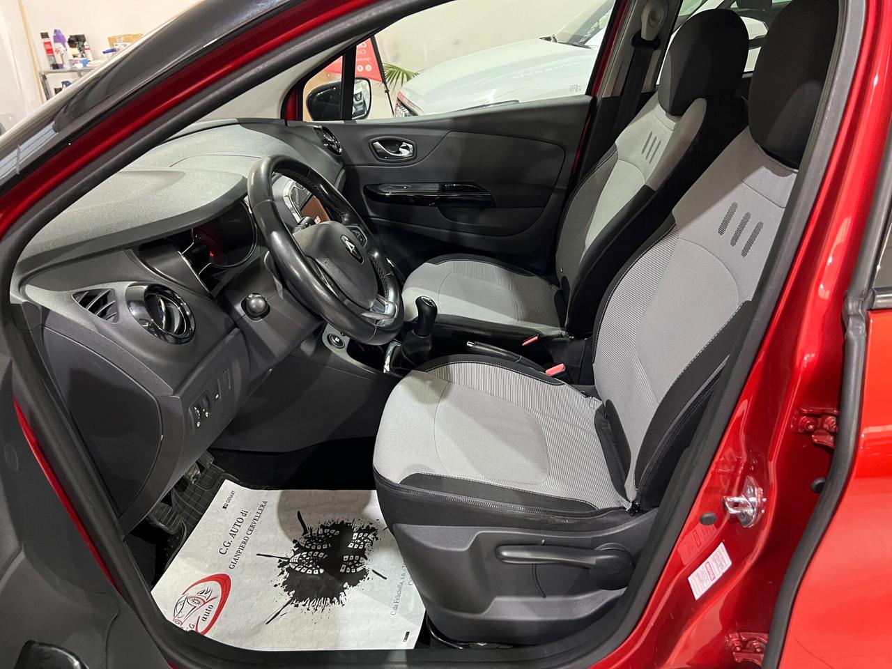 Renault Captur 1.5 90 CV - Energy Iconic - 2016