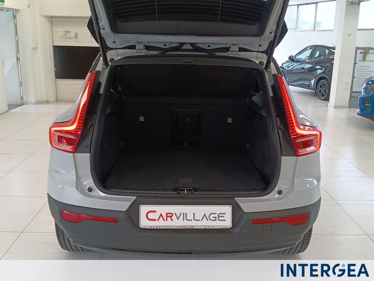 VOLVO XC40 1.5 t3 R-design 163cv auto my21