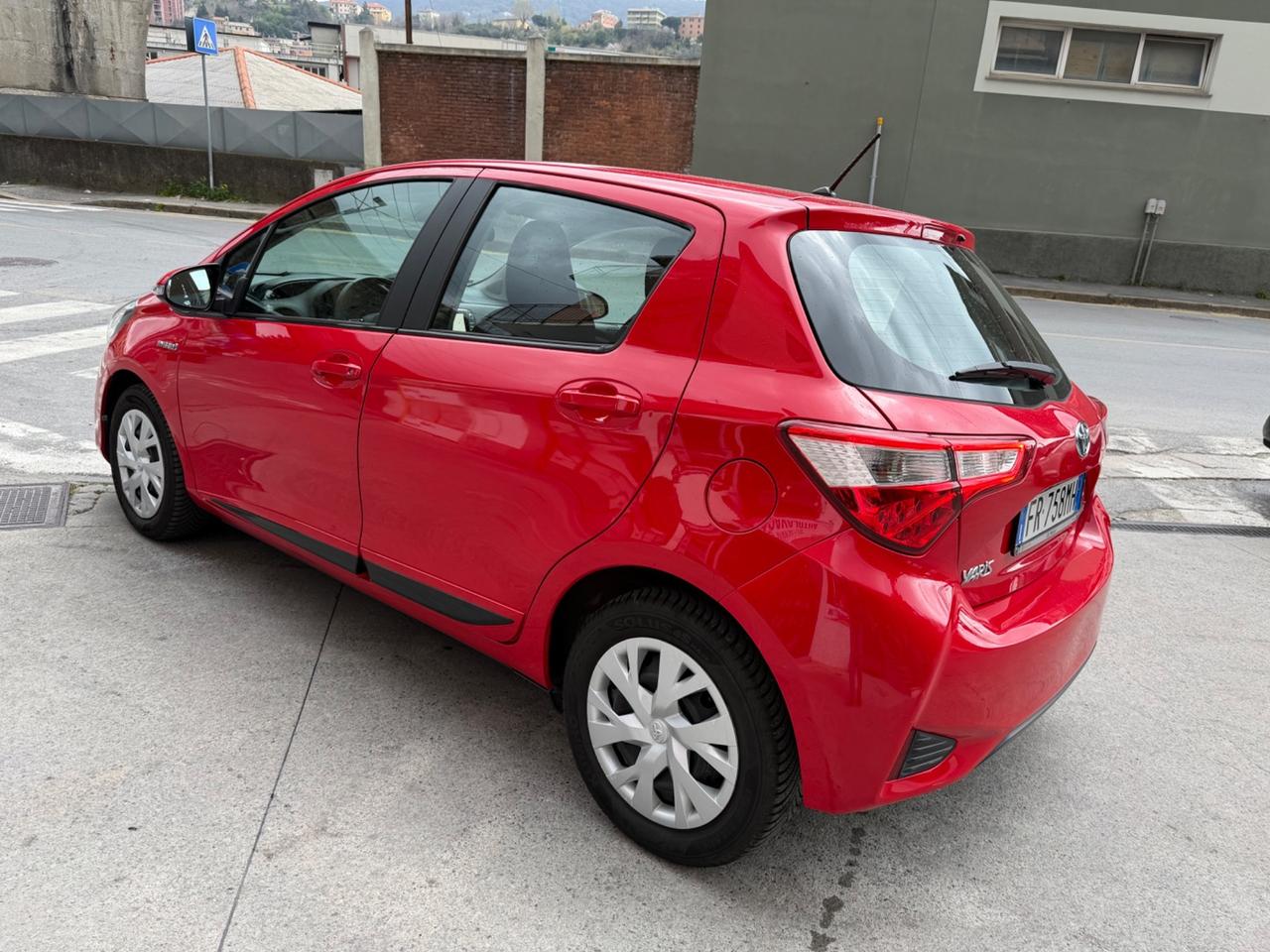 TOYOTA YARIS 1.5 HYBRID AUTOMATICO NEOPATENTATI