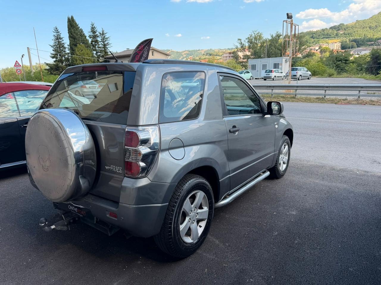 Suzuki Grand Vitara 1.6 16V 3 porte (GPL) Gancio di traino
