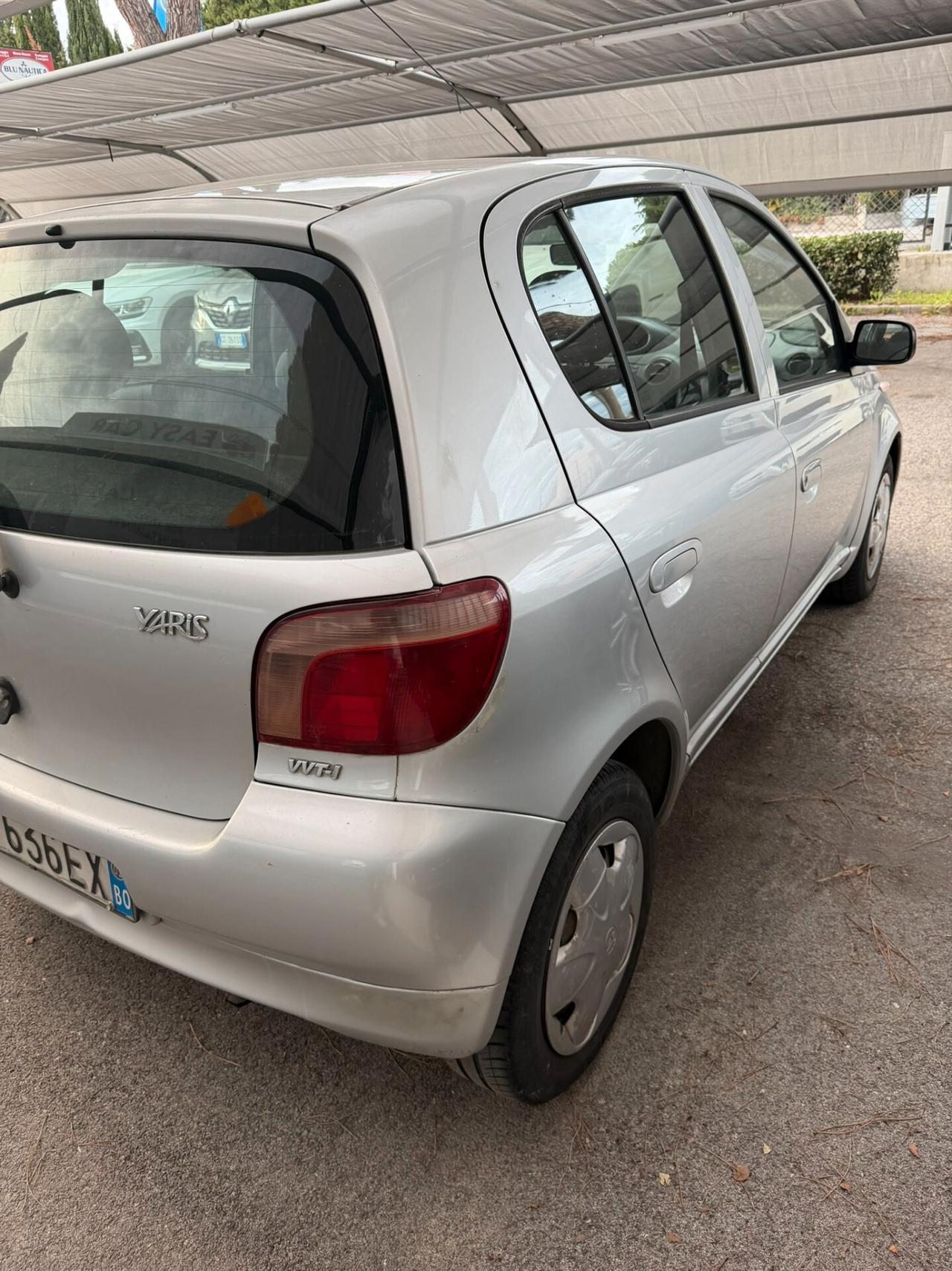 Toyota Yaris 1.0i 16V cat 5 porte