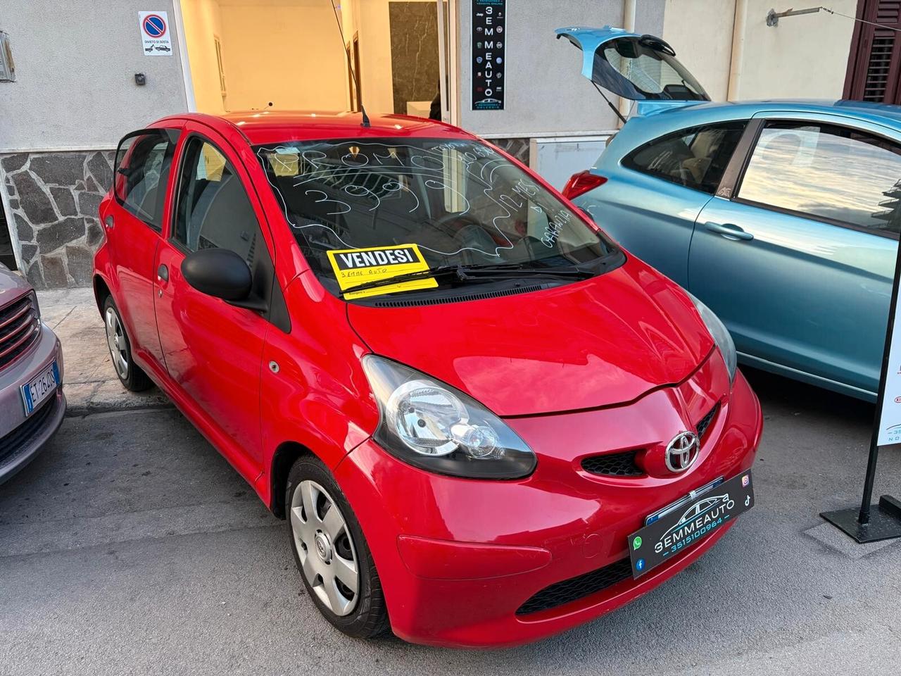 Toyota Aygo 1.0 5 porte Now 12 MESI DI GARANZIA