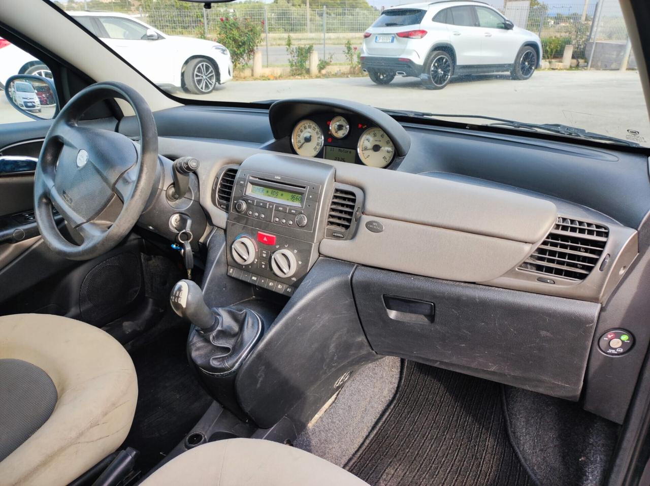 Lancia Ypsilon 1.3 MJT 75 CV Argento