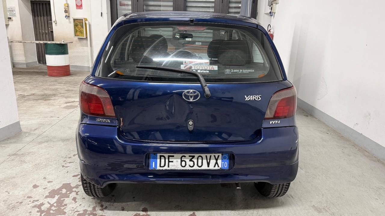 Toyota Yaris 1.0i 16V cat 5 porte