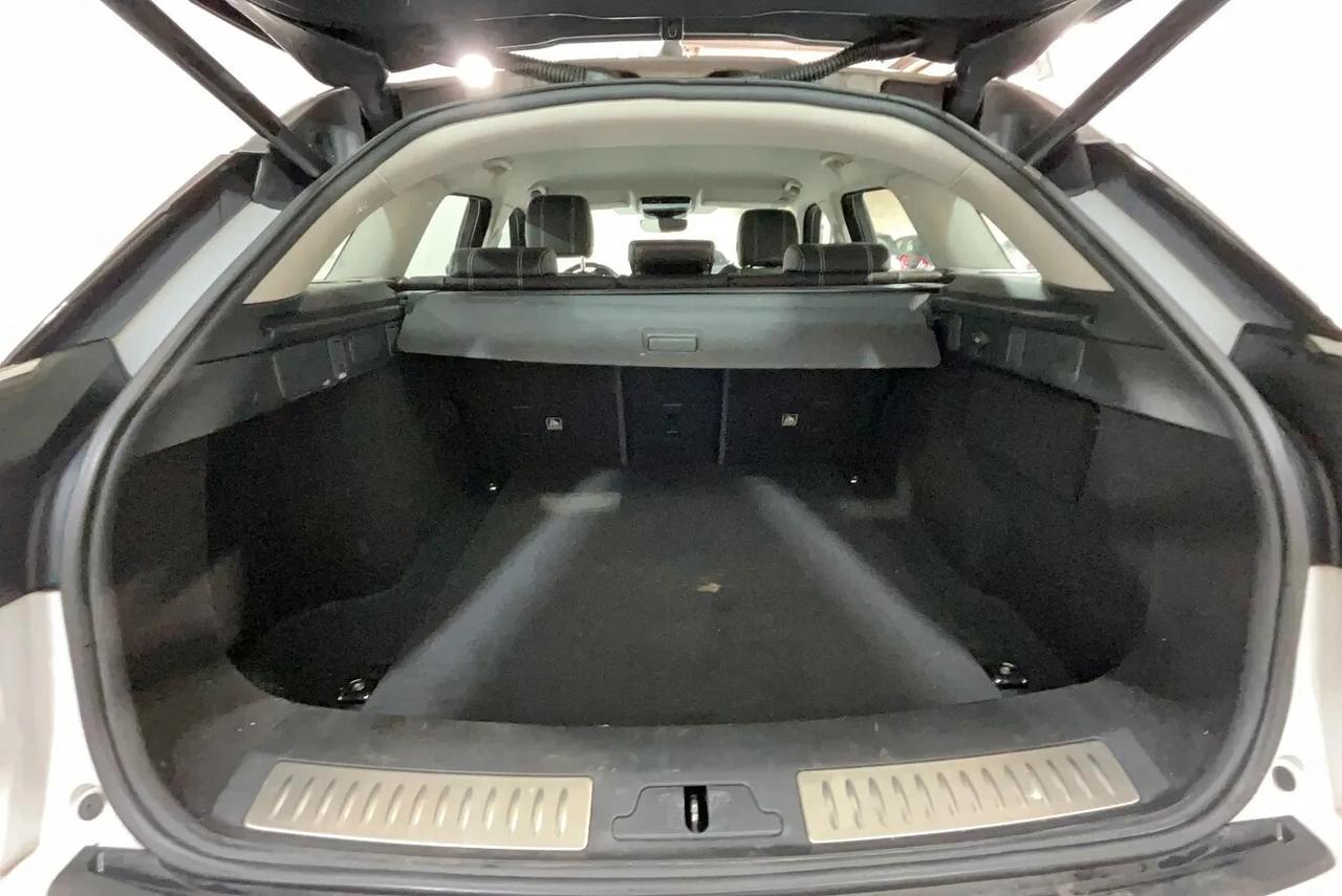 Land Rover Range Rover Velar Range Rover Velar 3.0d V6 R-Dynamic SE