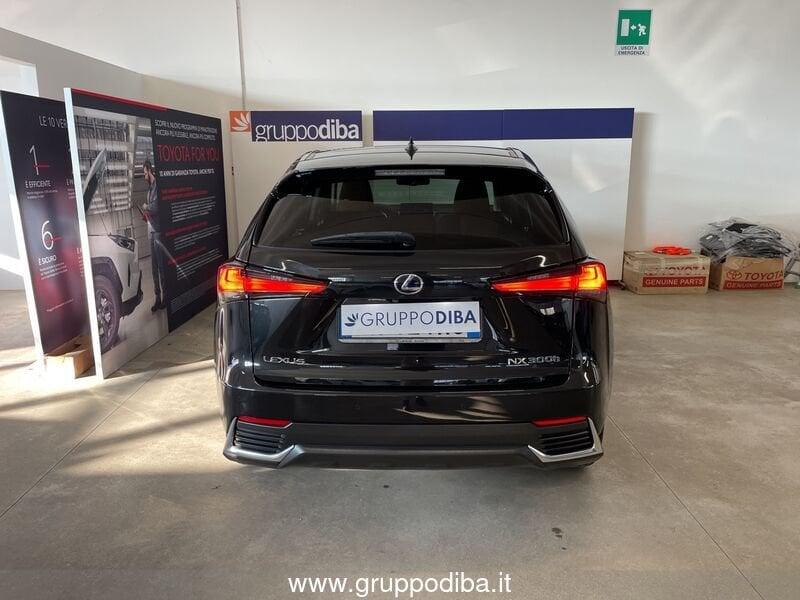 Lexus NX I 2018 300h 2.5 Luxury 4wd cvt