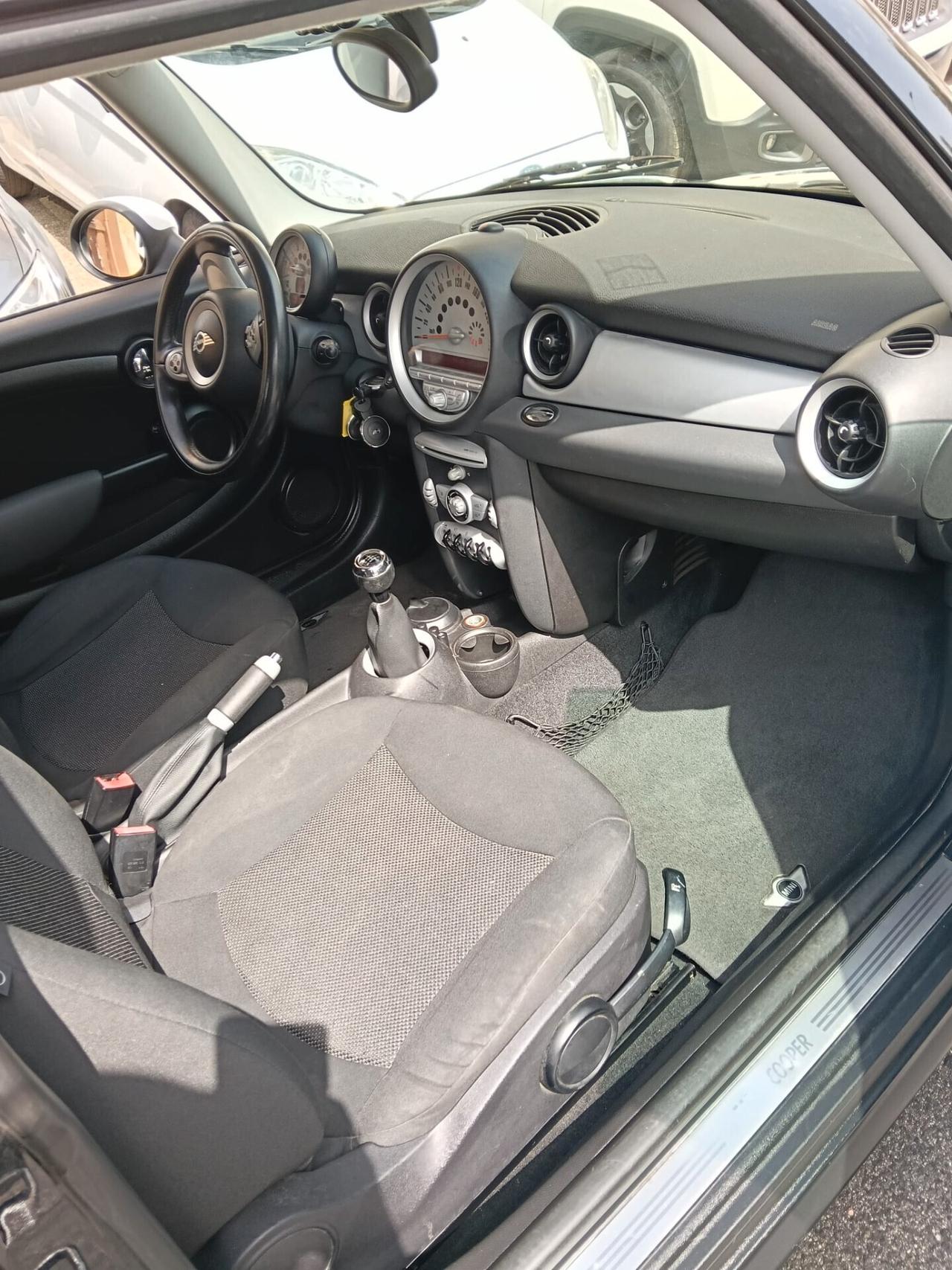 Mini Cooper 1.6