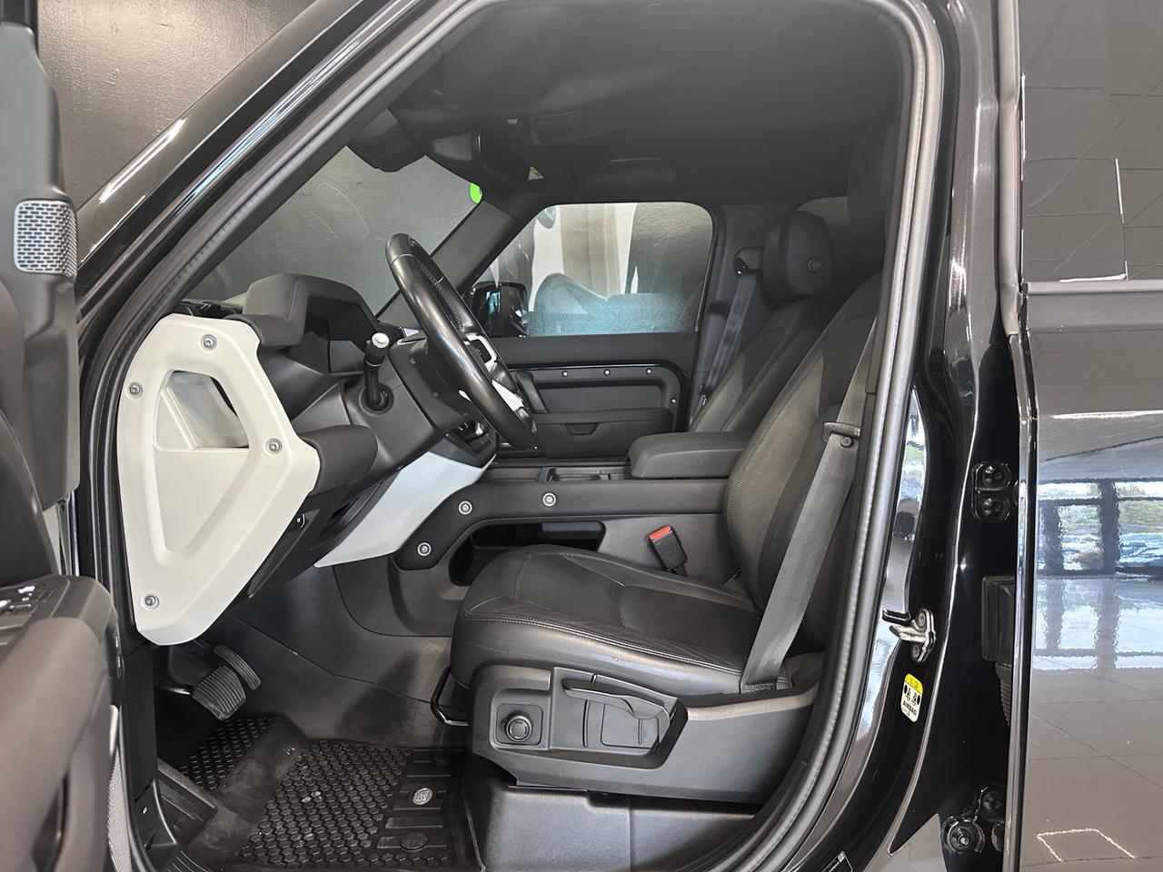 Land Rover Defender 110 3.0d i6 mhev SE awd 250cv auto